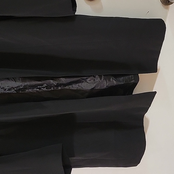 Maggie Barnes black blazer in great condition - Picture 2 of 6